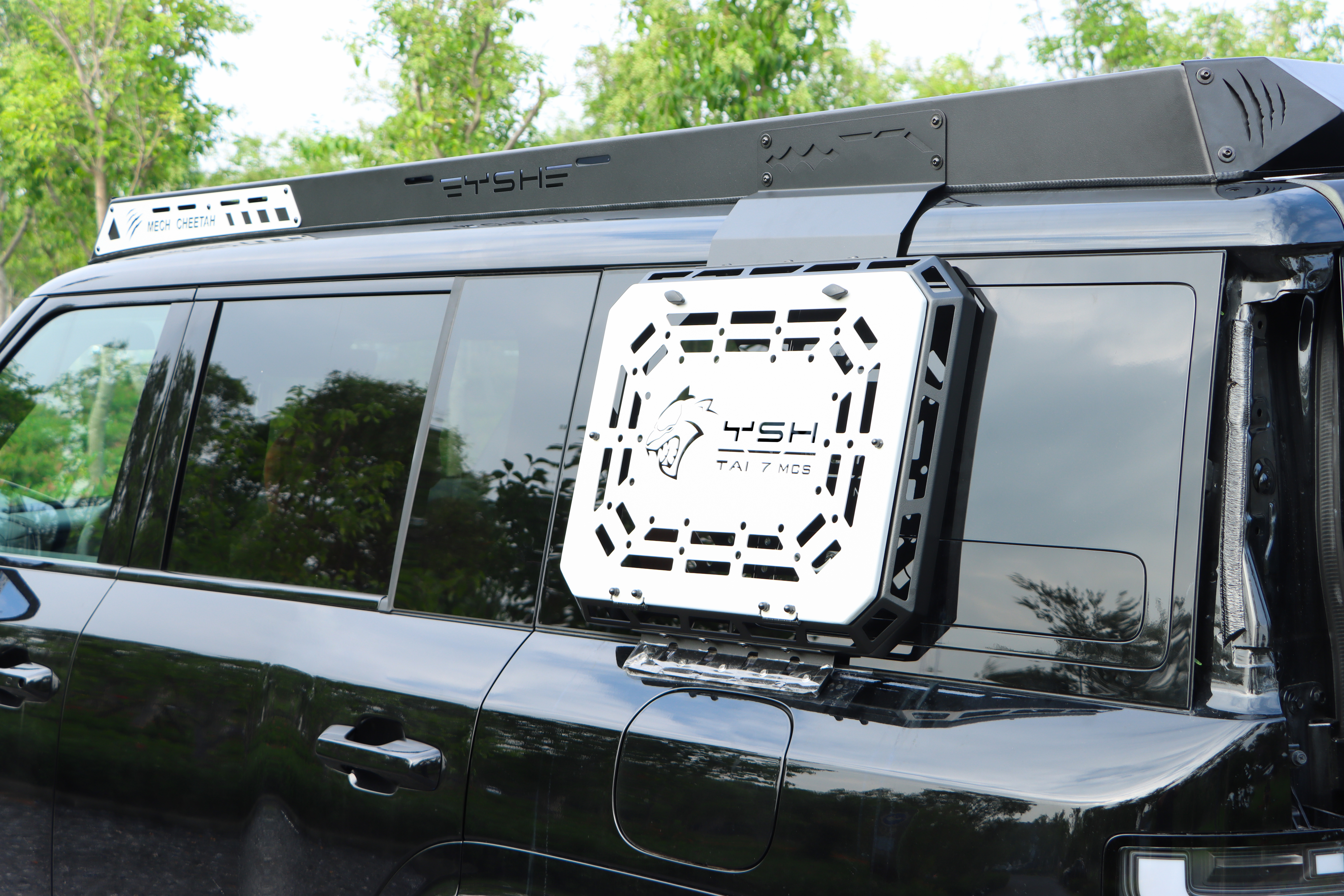 Black Panther Roof Rack for Titanium 7